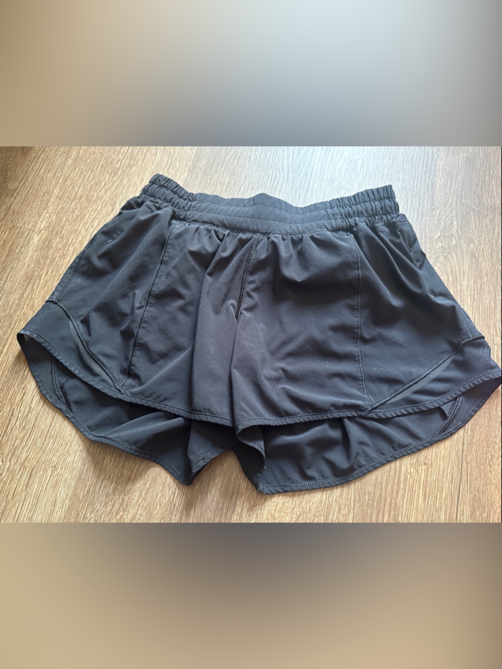 Lululemon Hotty Hot Shorts (4 inch inseam)